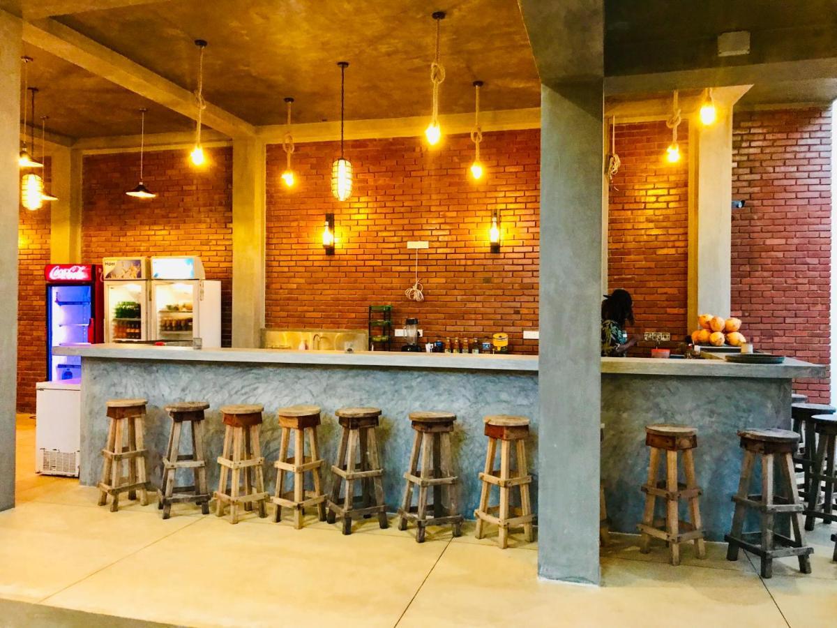 Central Beach Inn Mirissa Ngoại thất bức ảnh
