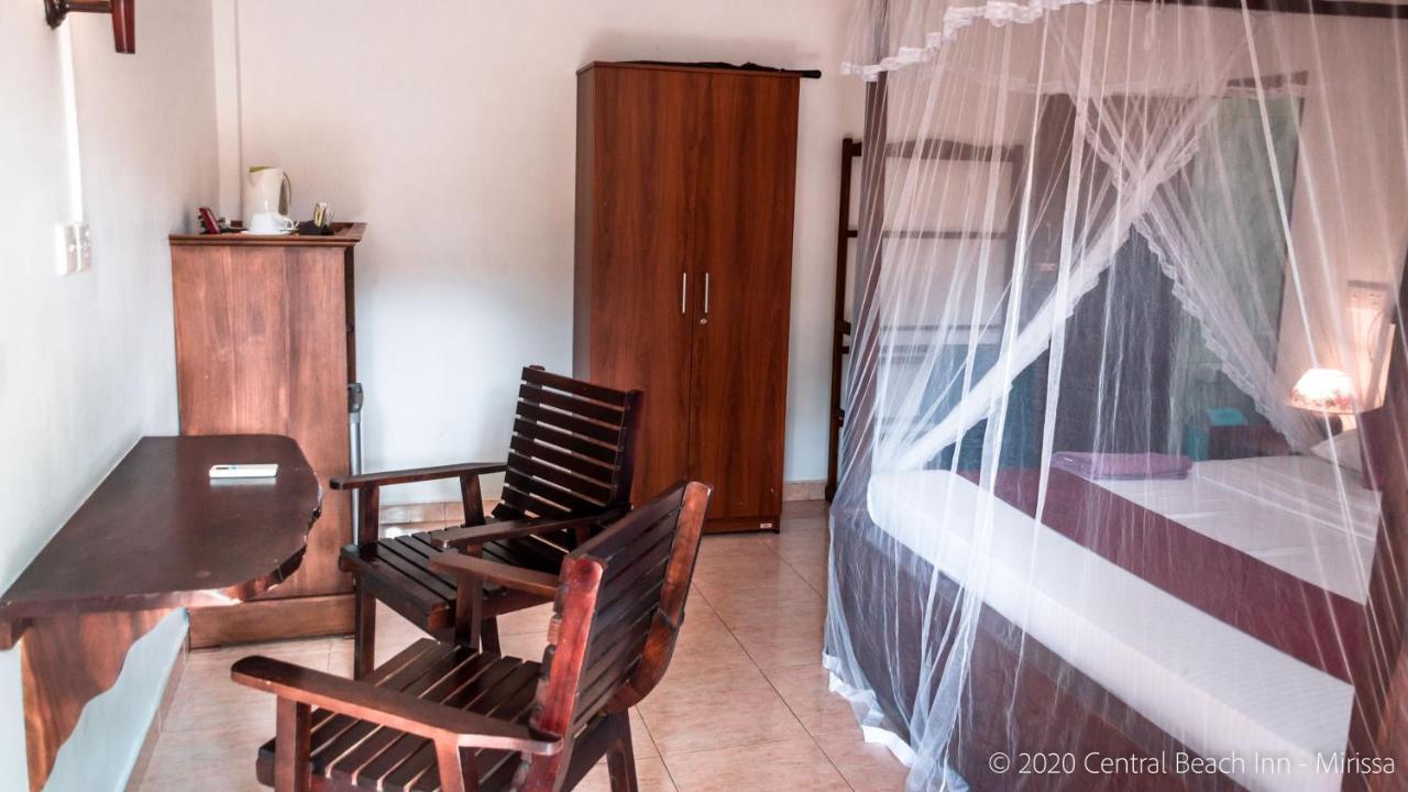 Central Beach Inn Mirissa Ngoại thất bức ảnh