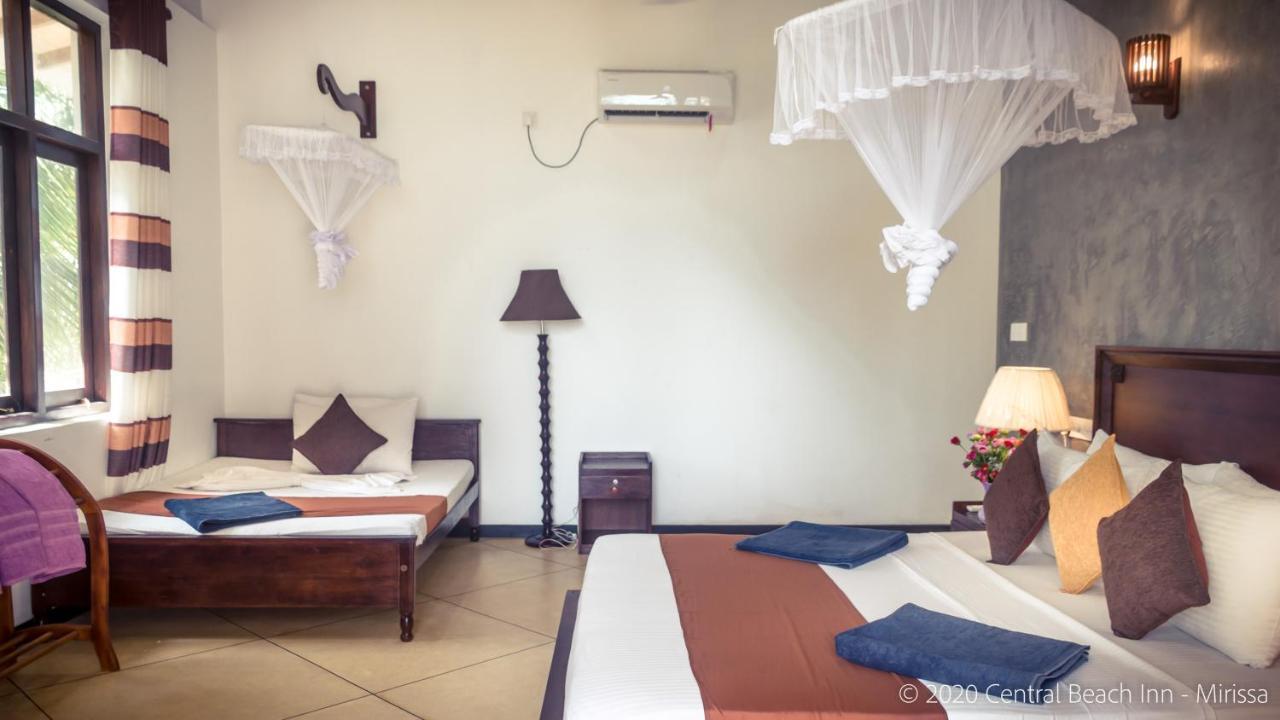Central Beach Inn Mirissa Ngoại thất bức ảnh