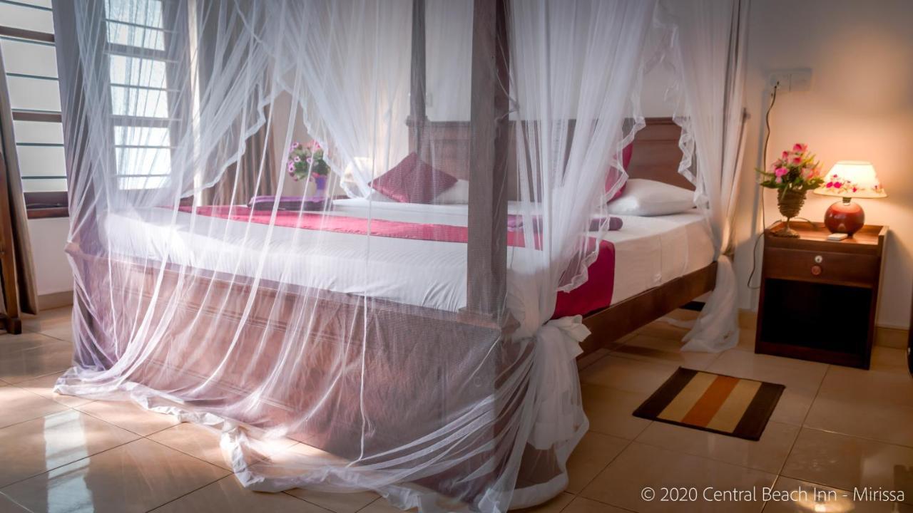 Central Beach Inn Mirissa Ngoại thất bức ảnh