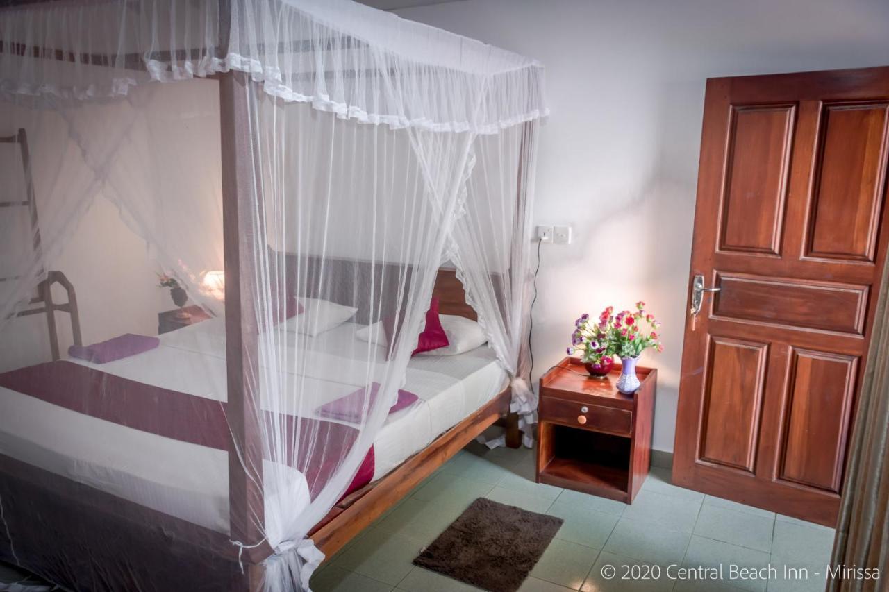 Central Beach Inn Mirissa Ngoại thất bức ảnh