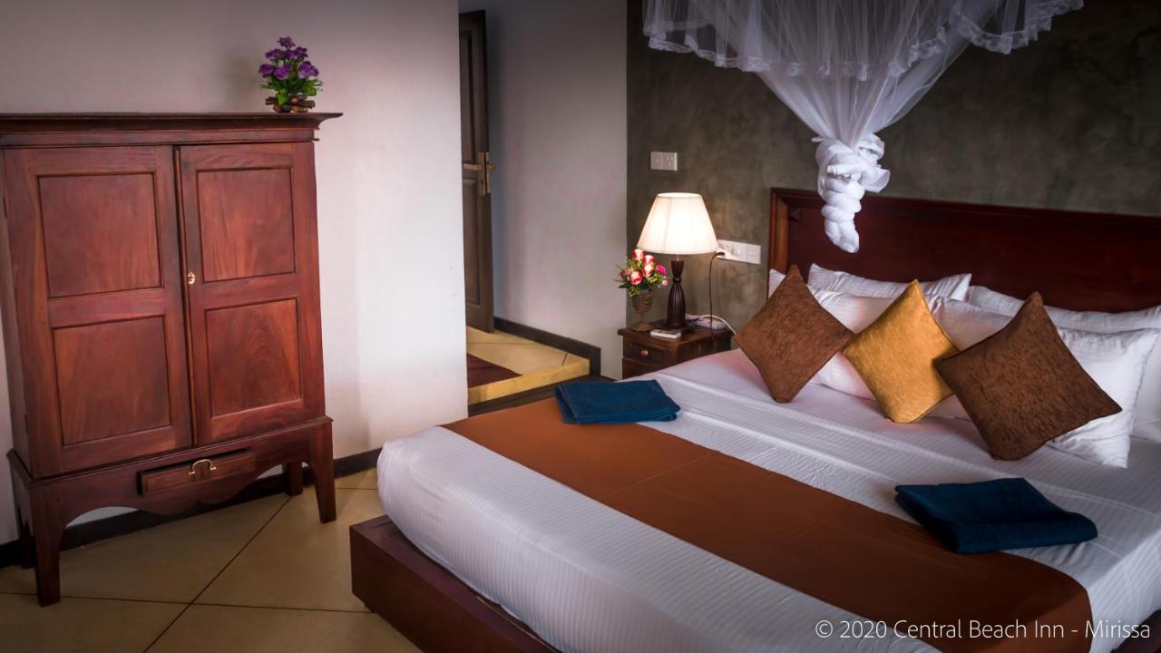 Central Beach Inn Mirissa Ngoại thất bức ảnh