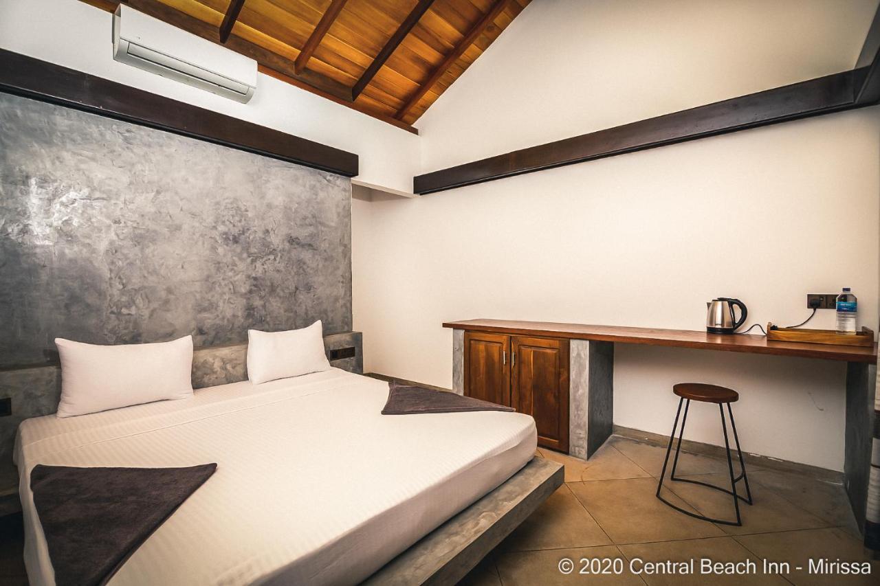 Central Beach Inn Mirissa Ngoại thất bức ảnh