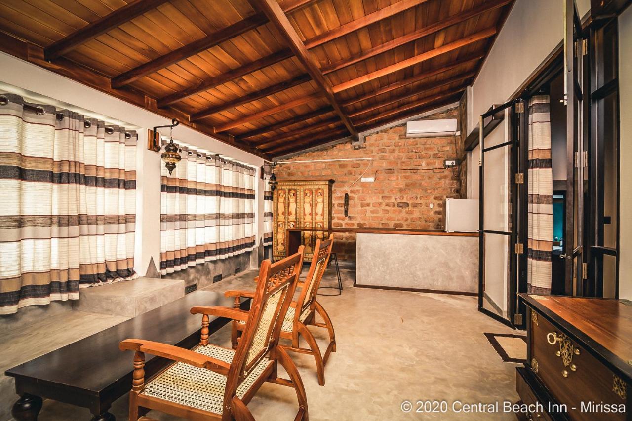Central Beach Inn Mirissa Ngoại thất bức ảnh