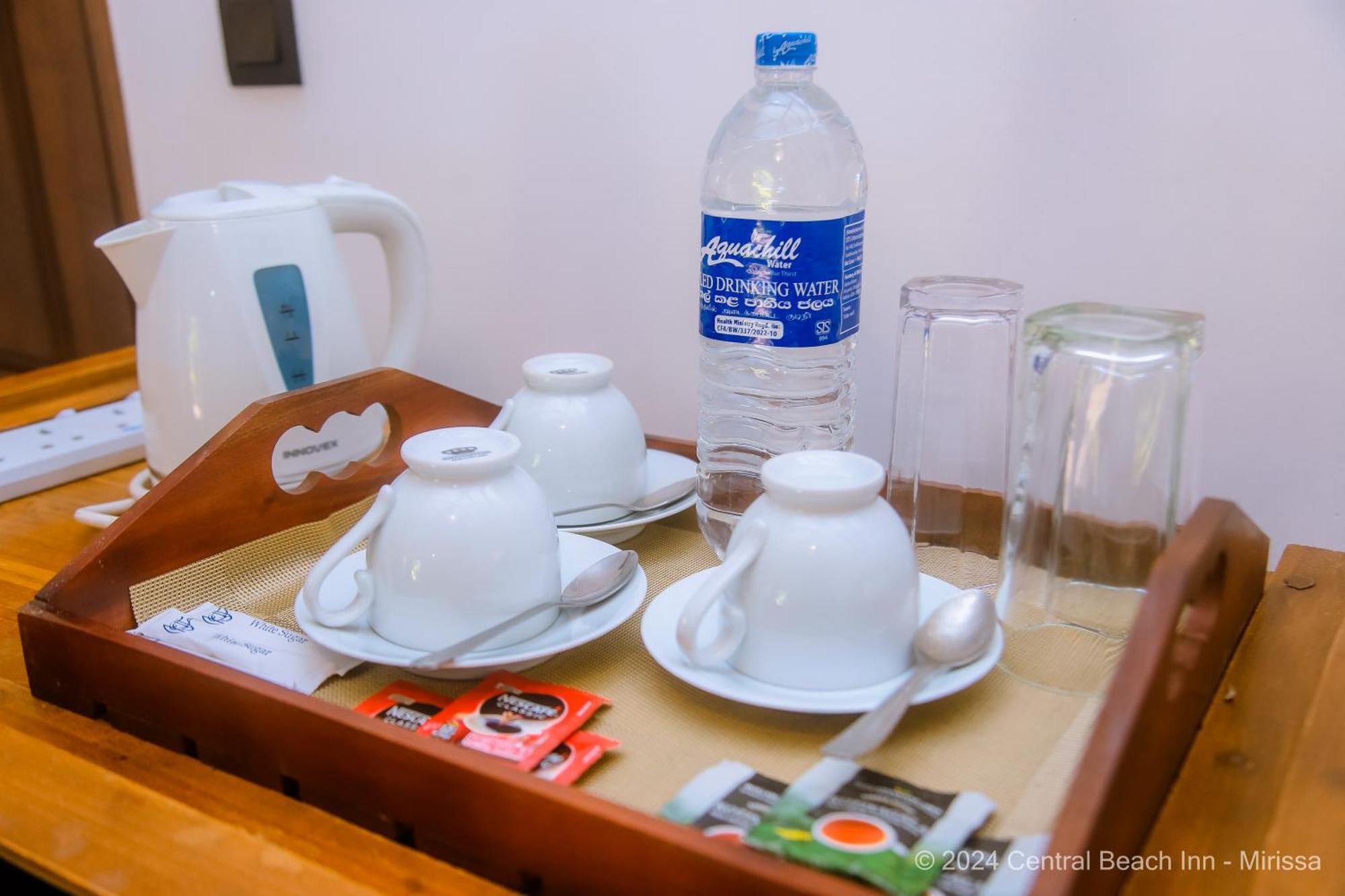 Central Beach Inn Mirissa Ngoại thất bức ảnh