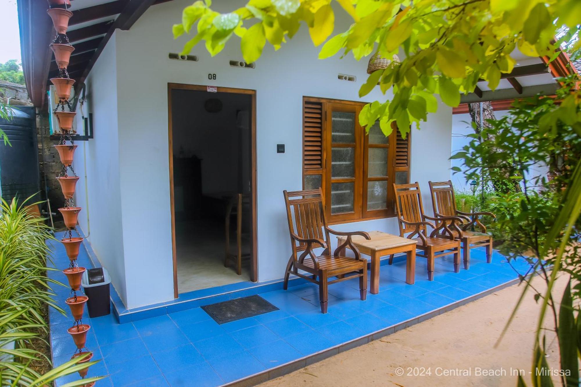Central Beach Inn Mirissa Ngoại thất bức ảnh